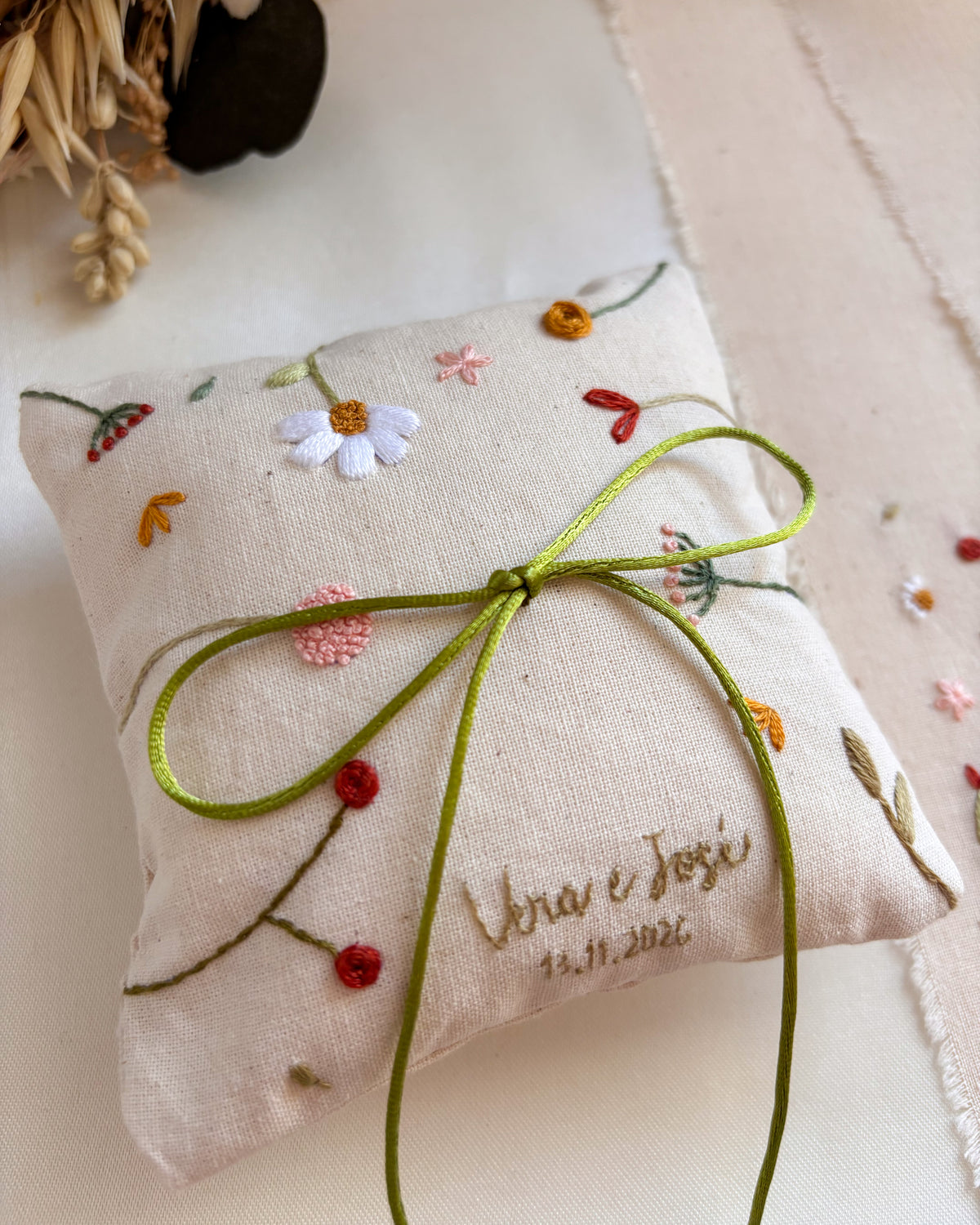 Almofada porta alianças personalizada 💍