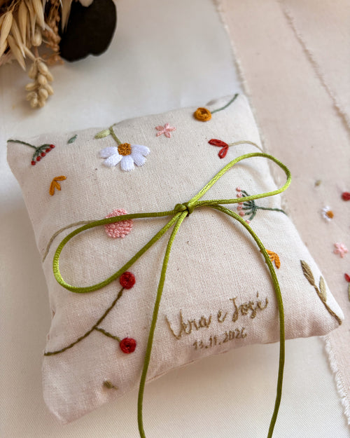Almofada porta alianças personalizada 💍